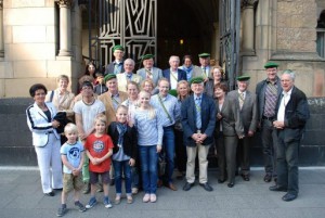 Reihnisch-Westfaelischer-Gothenzirkel besucht Synagoge